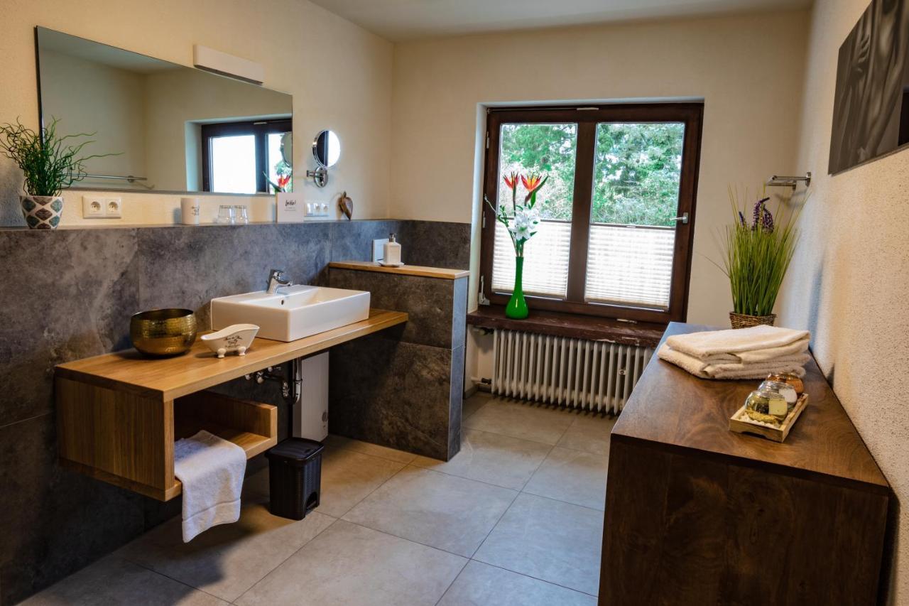 Hotel Hofgut Held à Prüm Extérieur photo