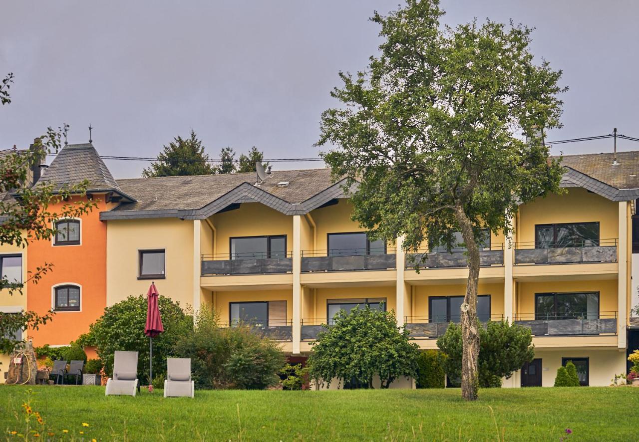 Hotel Hofgut Held à Prüm Extérieur photo